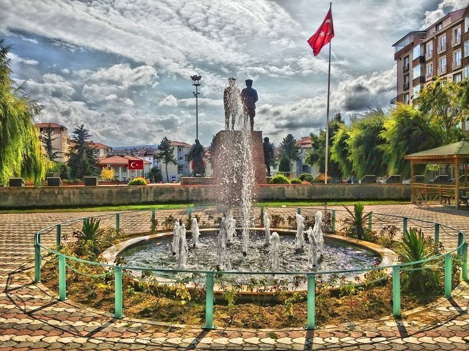 Bozüyük Cumhuriyet Meydanı