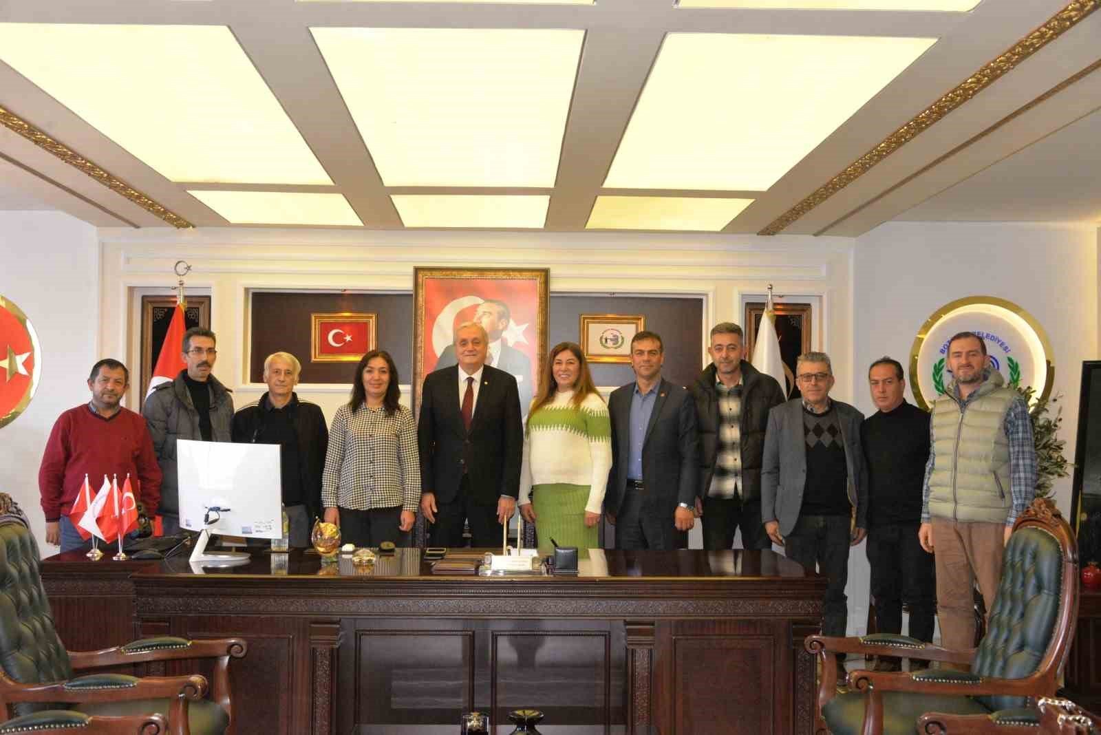 bozuyuk-haber_baskan-bakkalcioglu-birlesik-emekliler-sendikasi-yeni-yonetimi-ile-bir-araya-geldi-0.jpg