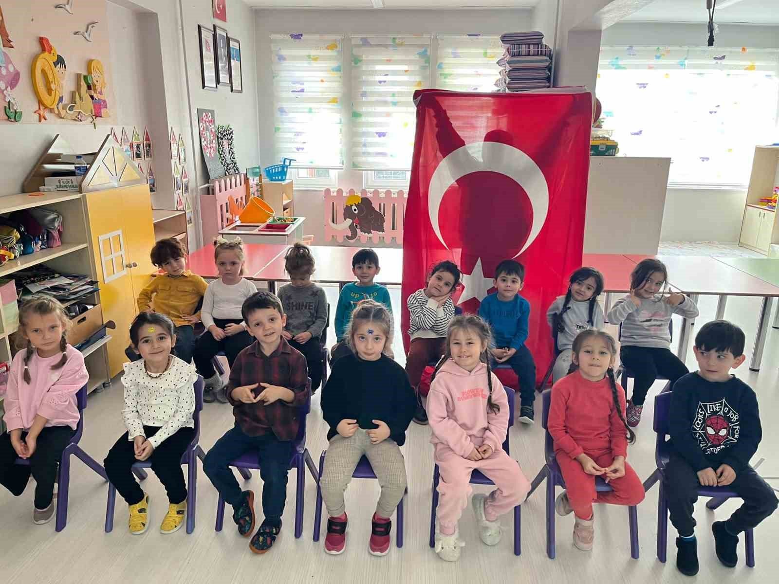 bozuyuk-haber_minik-ogrenciler-bu-proje-ile-hem-eglendiler-hem-de-ogrendiler-0.jpg