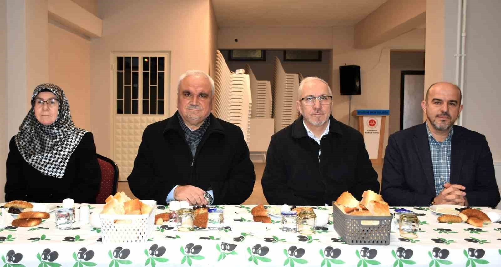 bozuyuk-haber_sube-mudurlerine-veda-programi-0.jpg