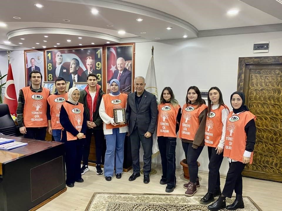 bozuyuk-haber_baskan-yaman-universite-ogrencileriyle-bir-araya-geldi-0.jpg