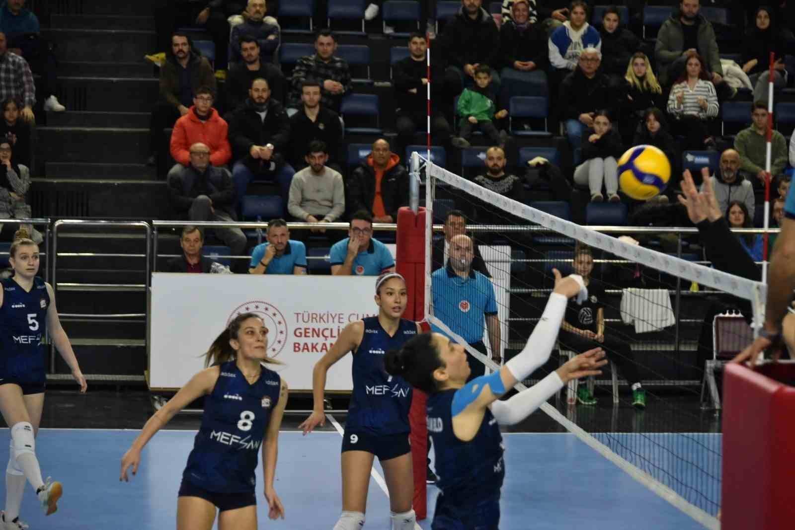 bozuyuk-haber_bilecik-temsilcilerinin-biri-yuzu-guldurdu-biri-uzdurdu-0.jpg