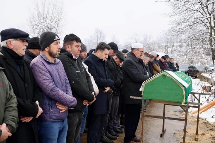 bozuyuk-haber_bilecik-valisi-aygol-vefat-eden-muhtarin-cenazesine-katildi-0.jpg