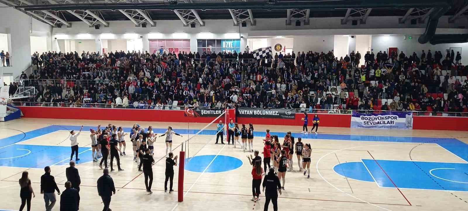 bozuyuk-haber_bozuyuklu-kizlar-bilecik-belediyesporu-3-1-maglup-etti-0.jpg
