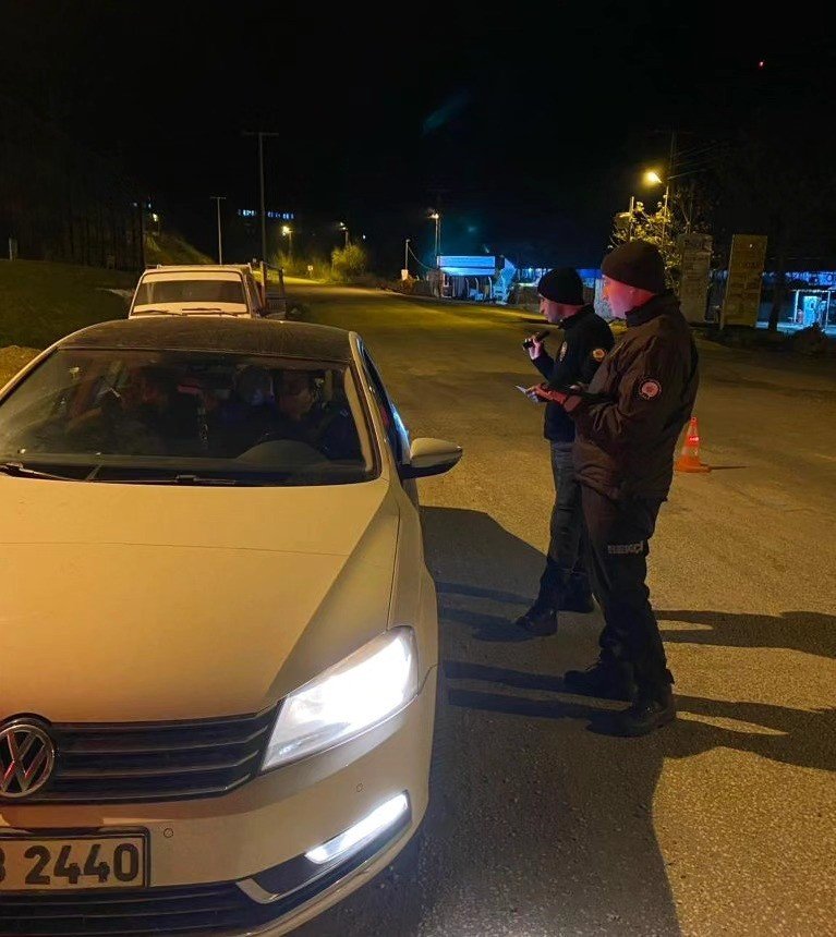 bozuyuk-haber_huzurlu-sokaklar-icin-7-24-denetimler-devam-ediyor-0.jpg