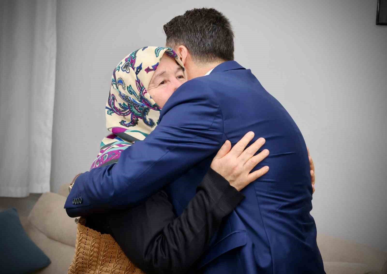 bozuyuk-haber_sehit-ailesini-yalniz-birakmadilar-0.jpg