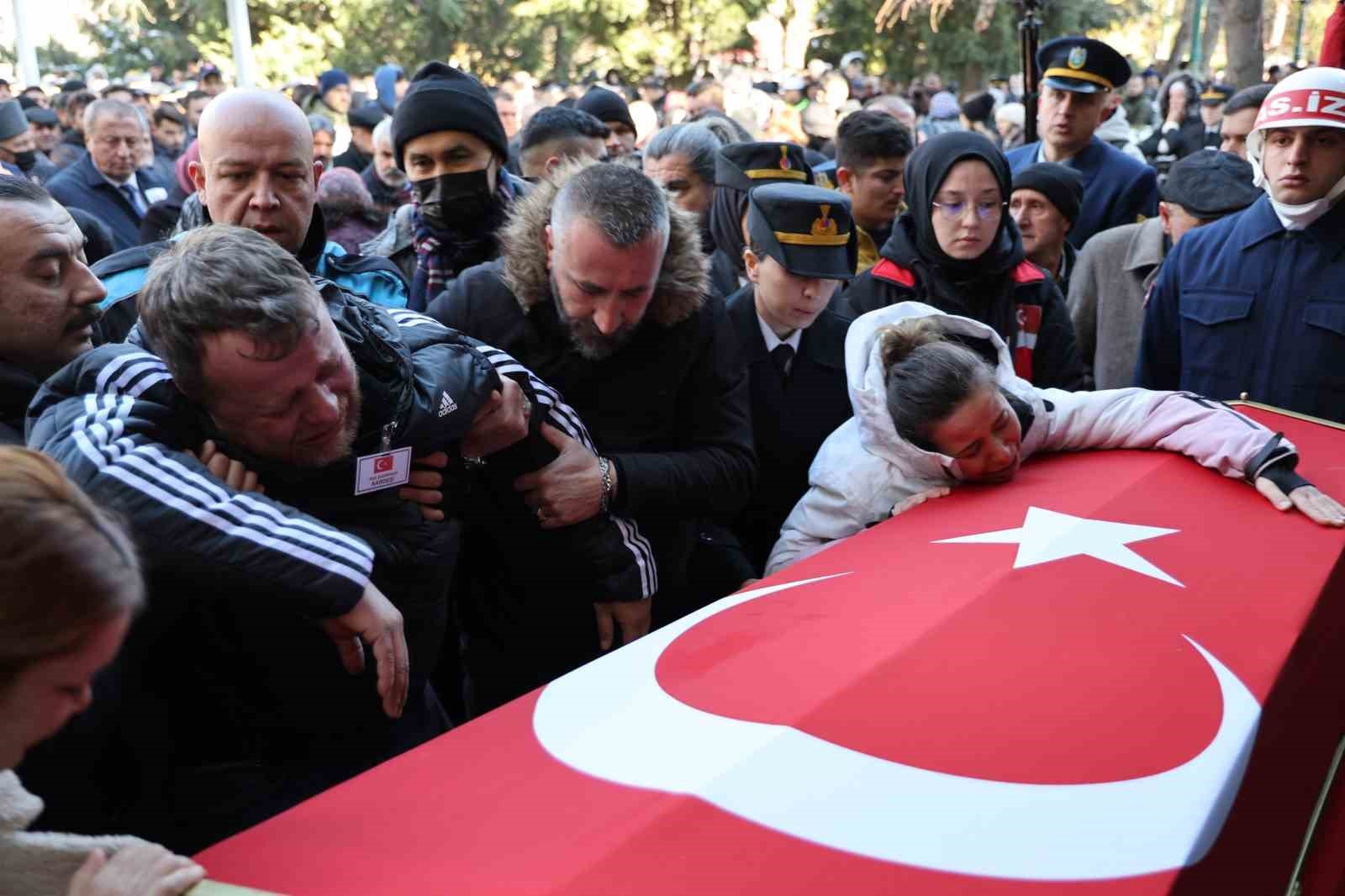 bozuyuk-haber_sehit-cenazesinde-gozyaslari-sel-oldu-0.jpg