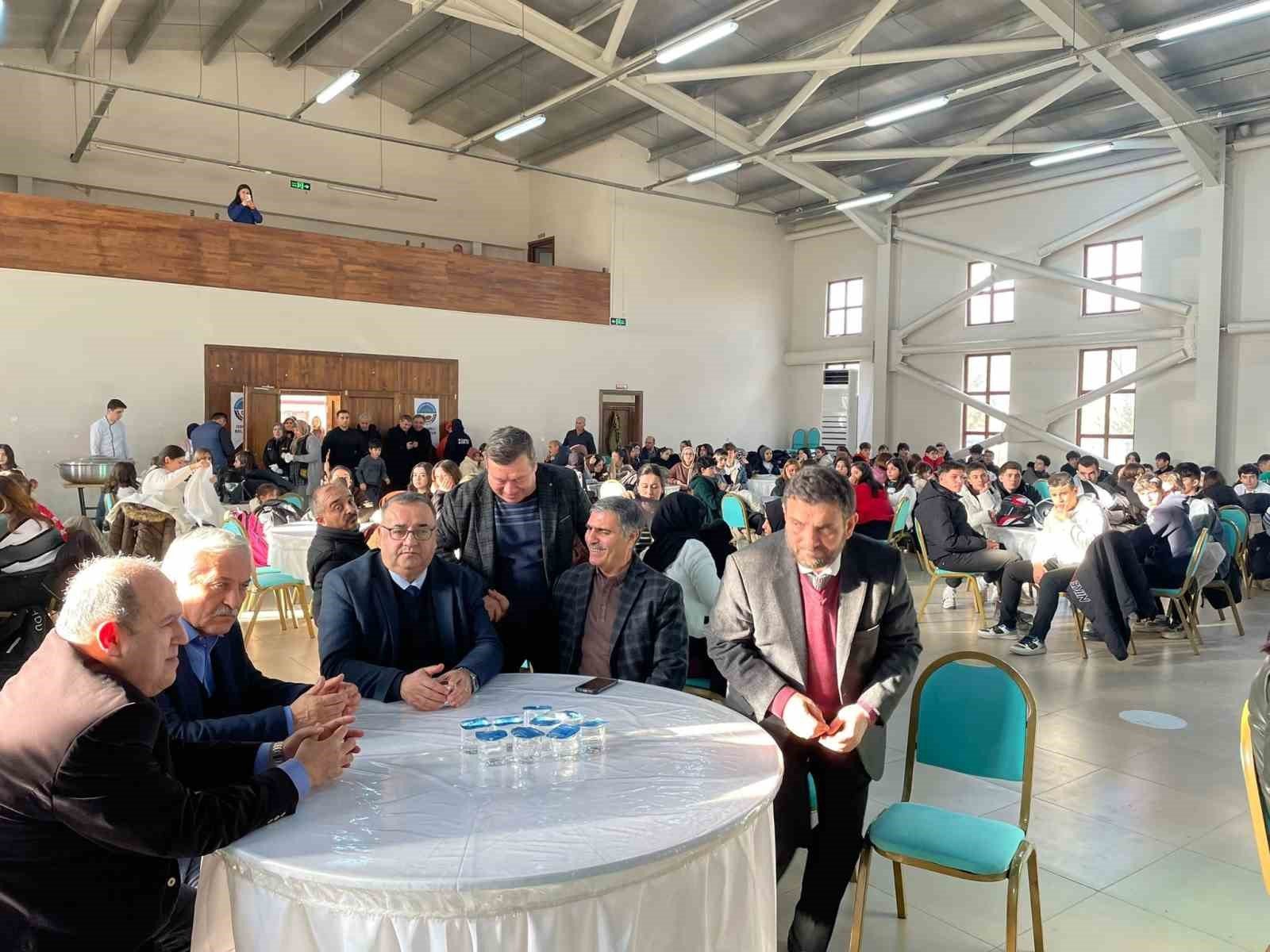bozuyuk-haber_trafik-kazasinda-hayatini-kaybeden-bilal-ogretmen-icin-mevlit-okutuldu-0.jpg
