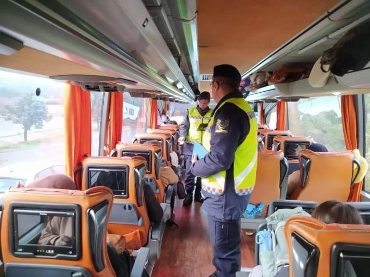 bozuyuk-haber_trafik-timleri-emniyet-kemerinin-onemine-degindi-0.jpg