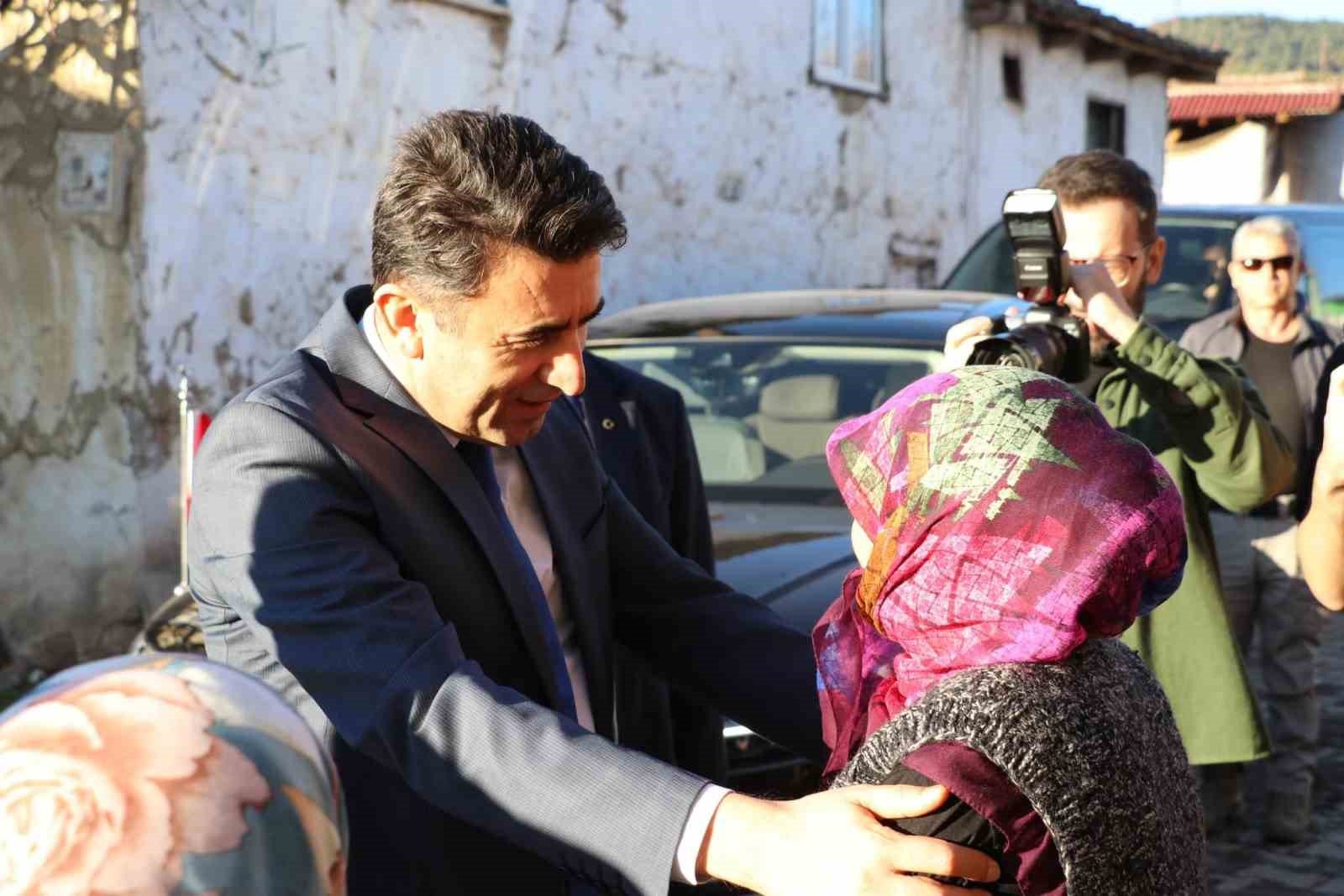 bozuyuk-haber_vali-aygol-osmanelinde-tamamlanan-calismalari-yerinde-inceledi-0.jpg
