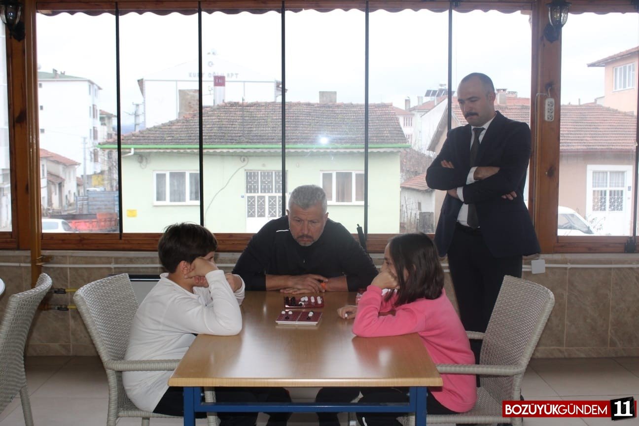 akil-ve-zeka-oyunlari-turnuvasi-nda-miniklerin-tatli-rekabeti-380.jpg
