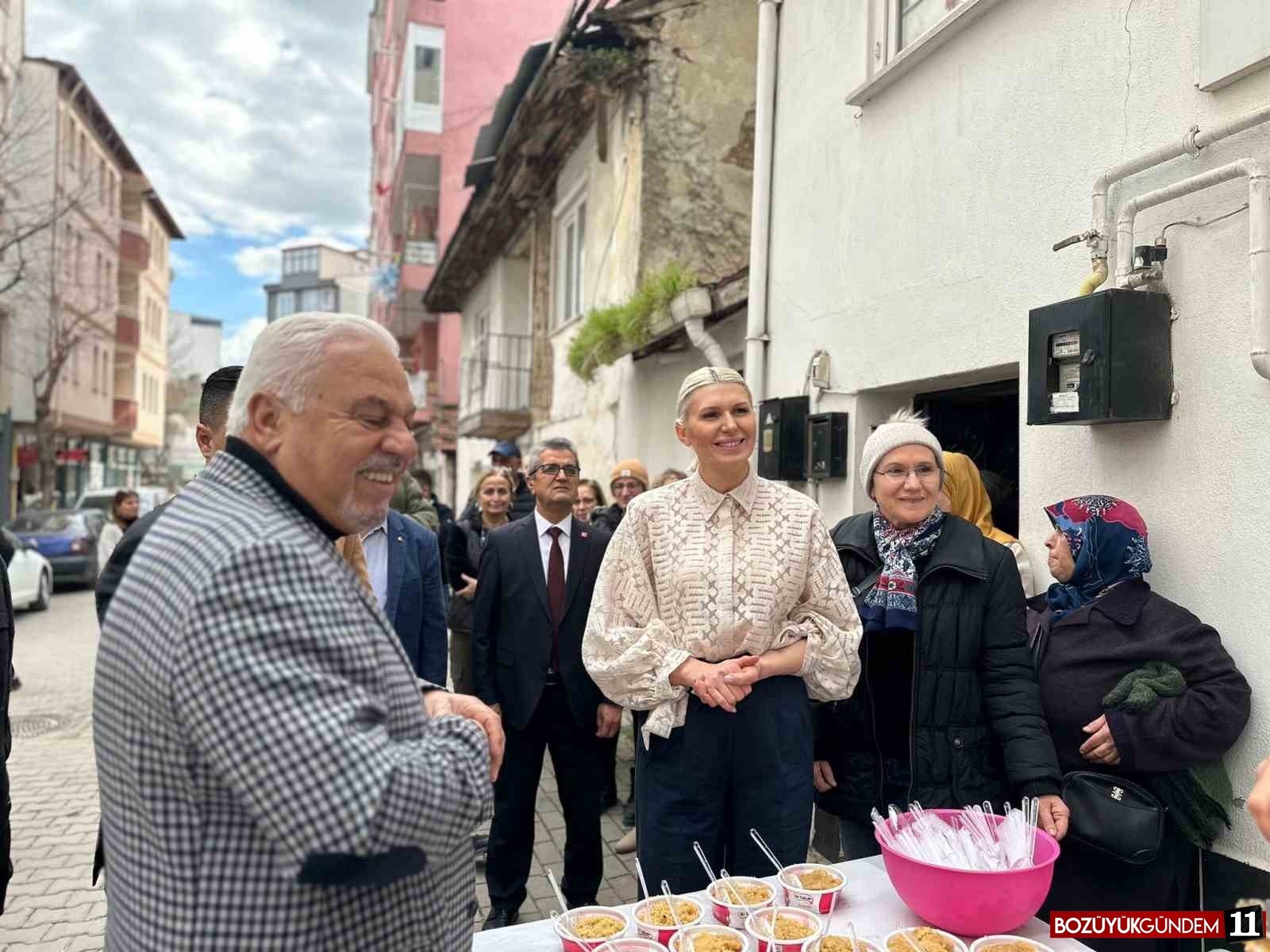 berat-kandili-icin-500-kisilik-helva-dagittilar-662.jpg