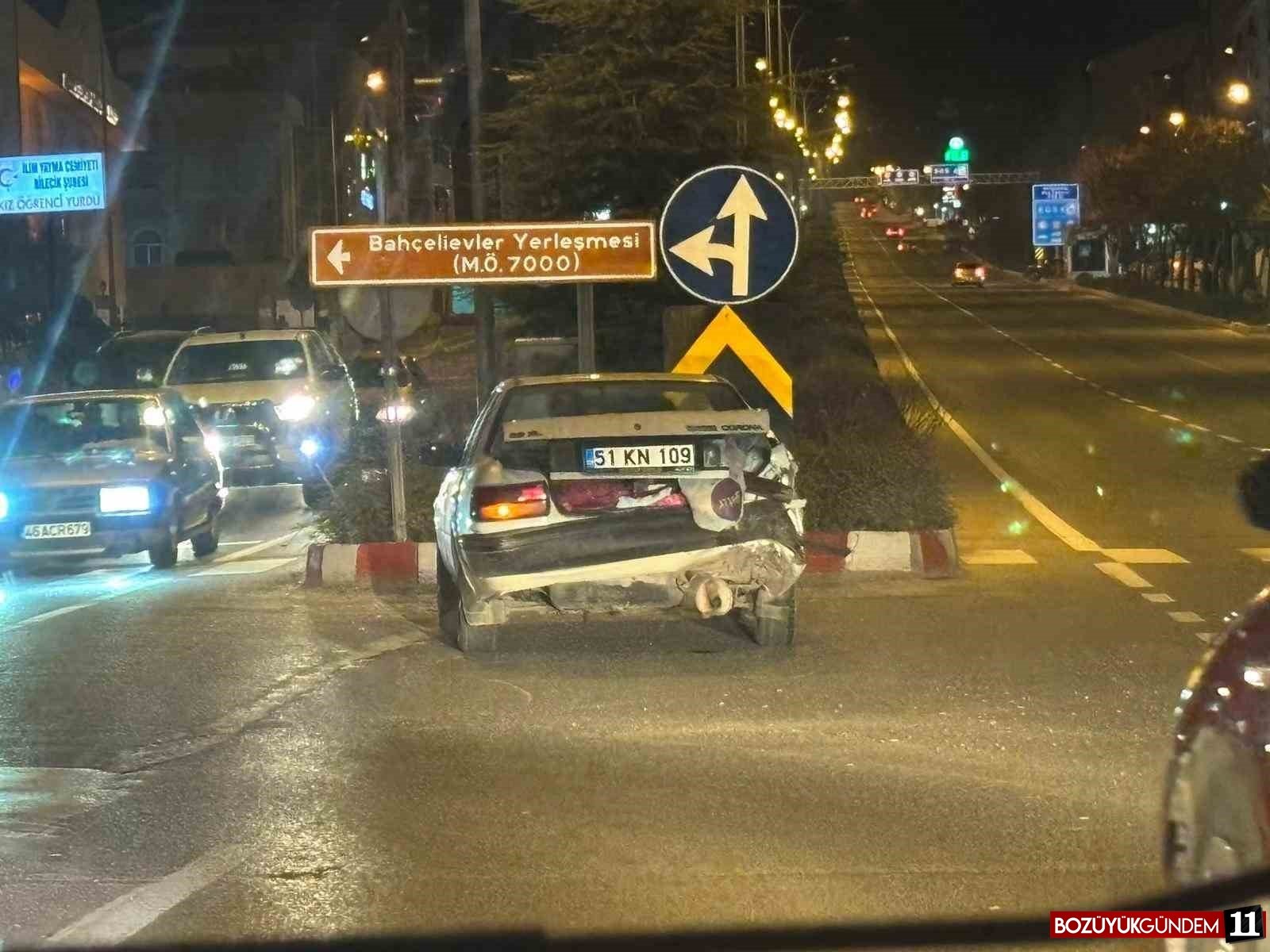 bilecik-te-meydana-gelen-trafik-kazasinda-1-kisi-yaralandi-917.jpg