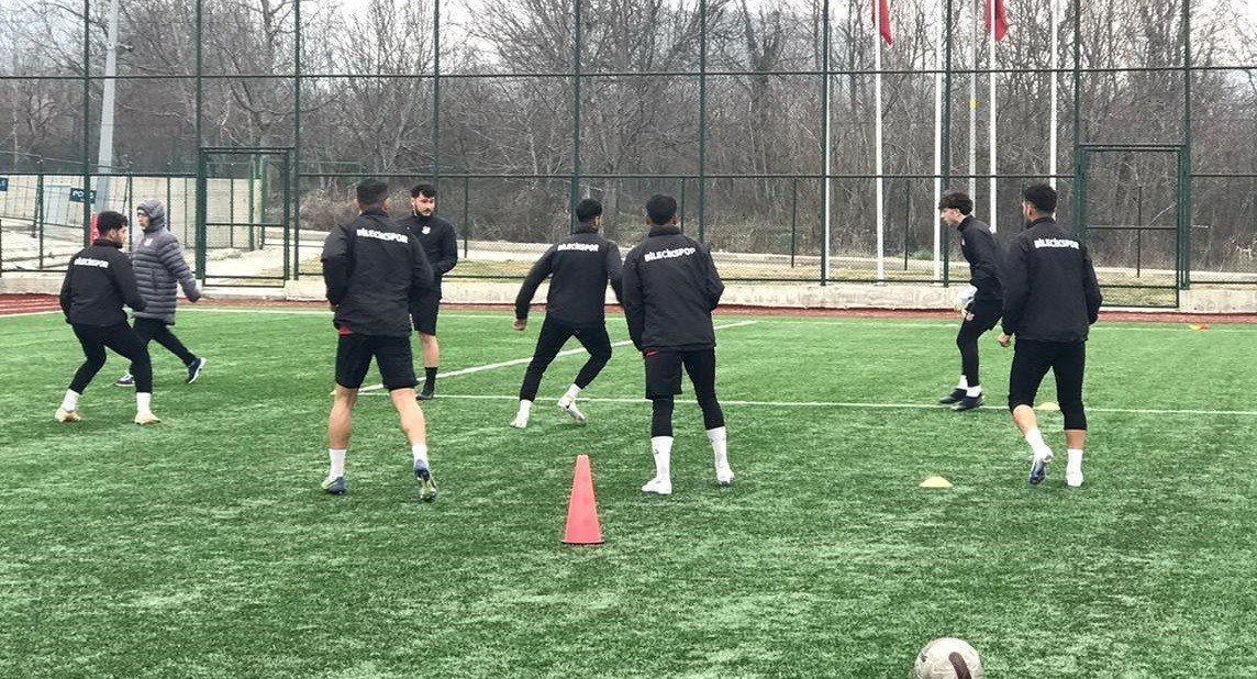 bozuyuk-haber_1969-bilecik-spor-kulubu-zorlu-mac-oncesi-hazirliklarini-tamamladi-0.jpg