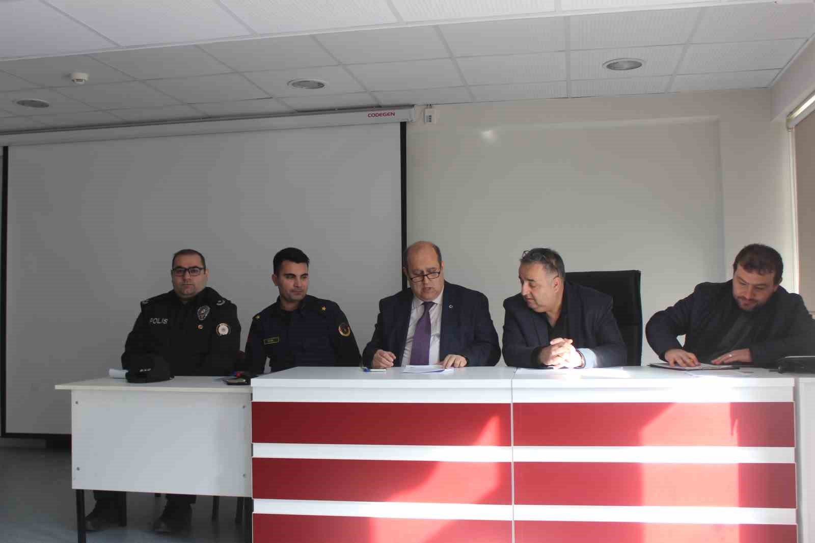 bozuyuk-haber_osmaneli-de-okul-guvenligi-toplantisi-yapildi-0.jpg