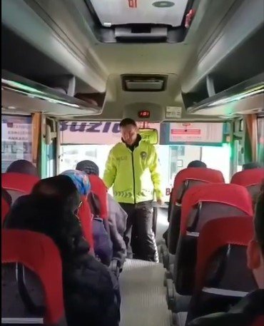 bozuyuk-haber_trafik-polislerinden-bilgilendirme-calismasi-0.jpg