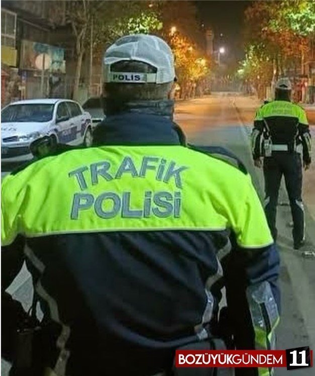 o-suclardan-aranan-sahis-yakalanirken-birde-uzerine-26-bin-lira-ceza-yazildi-422.jpg