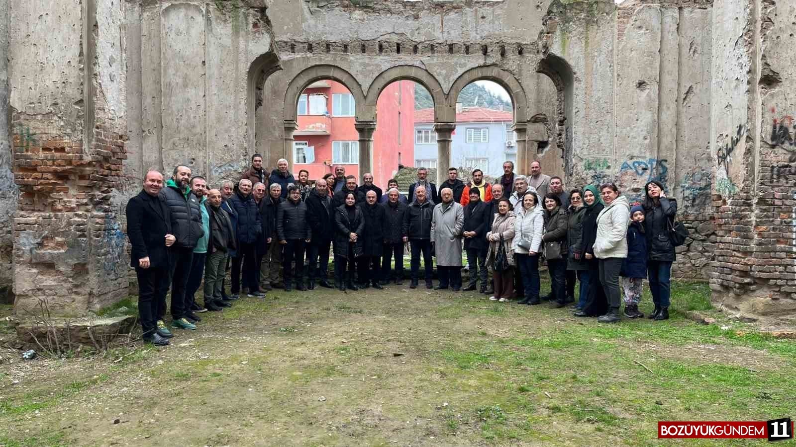 osmaneli-de-tarihi-yerleri-gezen-gazeteciler-ilceye-hayran-kaldi-59.jpg