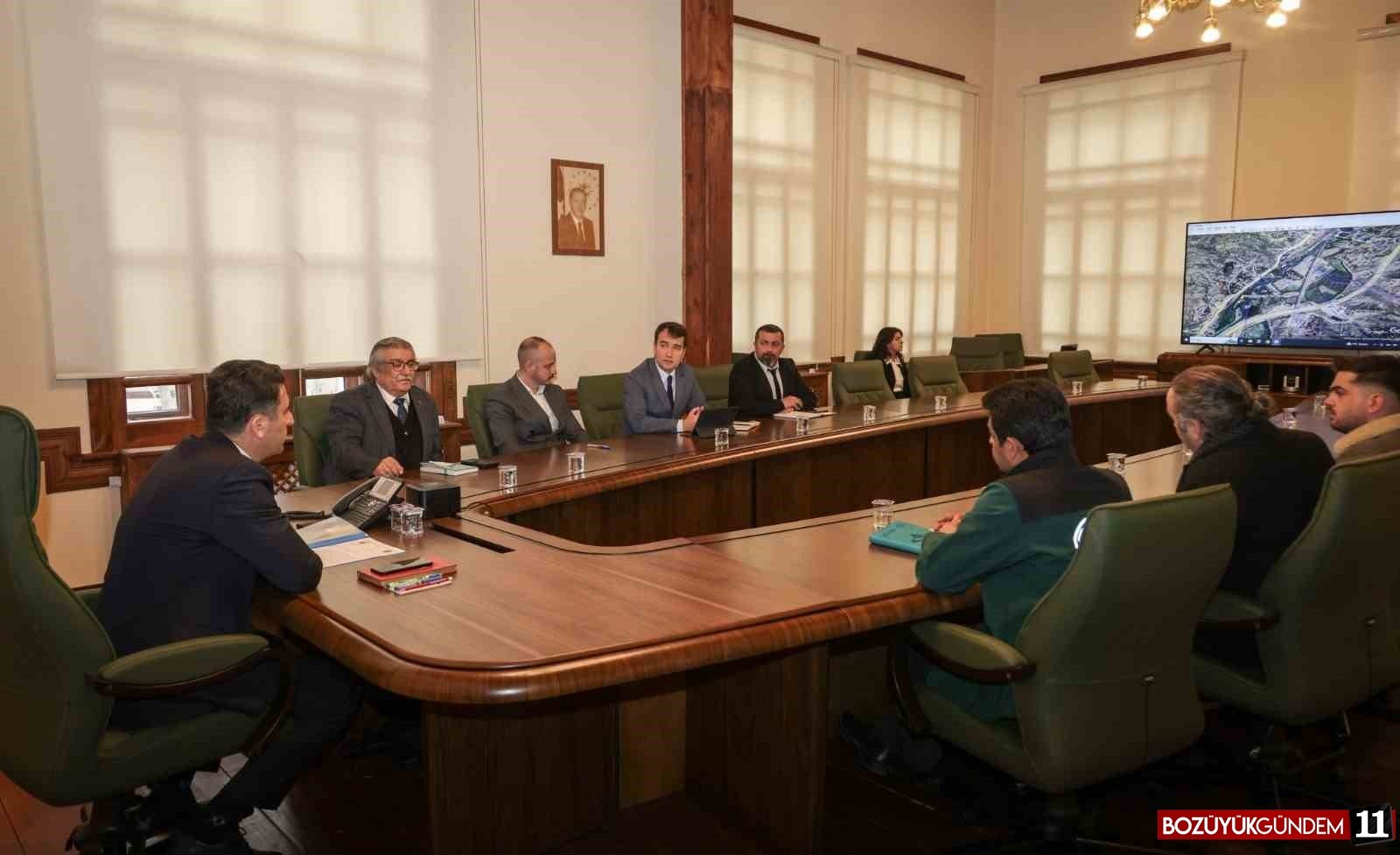 yogun-yagislarin-ardindan-tasan-karasu-deresi-icin-toplandilar-1022.jpg