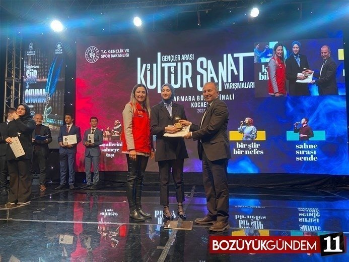 basarili-genc-siir-yarismasinda-birinci-oldu-3908.jpg