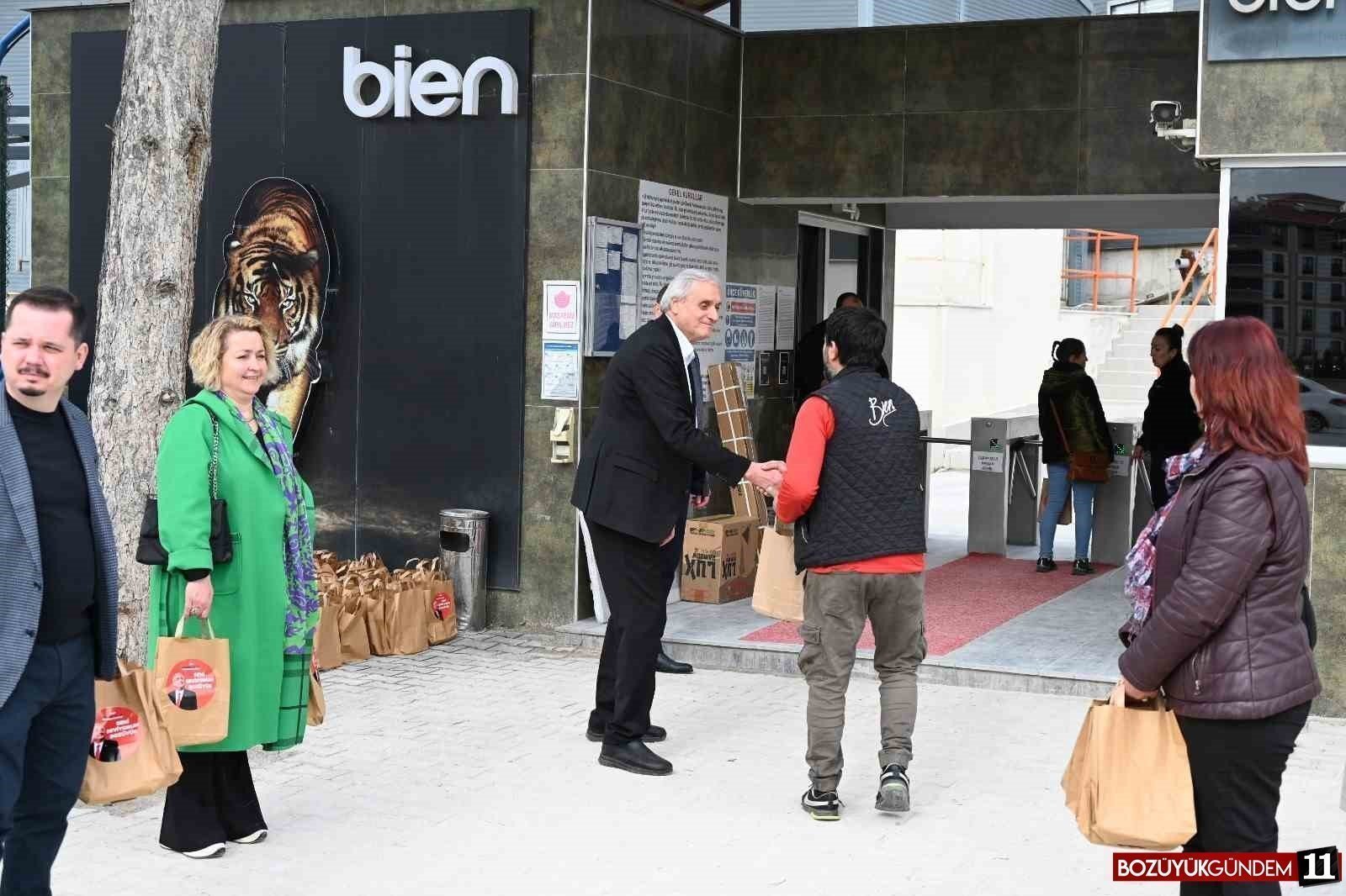 baskan-bakkalcioglu-terminal-esnafini-ziyaret-etti-4551.jpg