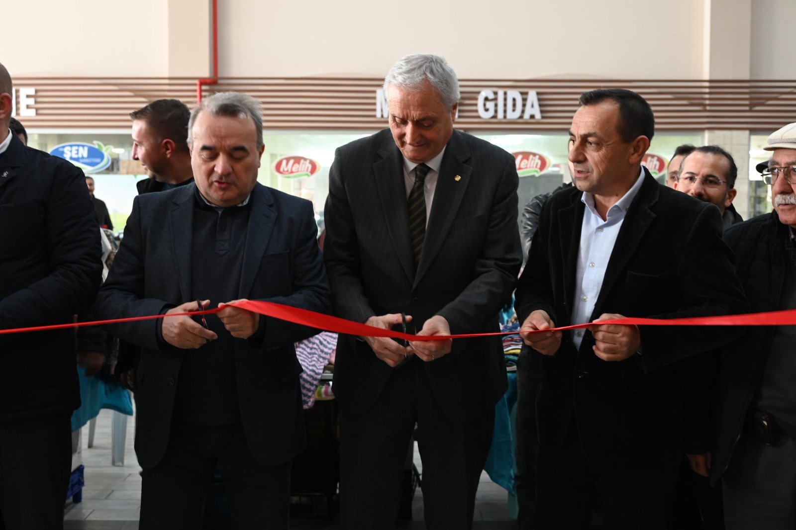 bozuyuk-haber_baskan-bakkalcioglu-isyeri-acilisina-katildi-0.jpg