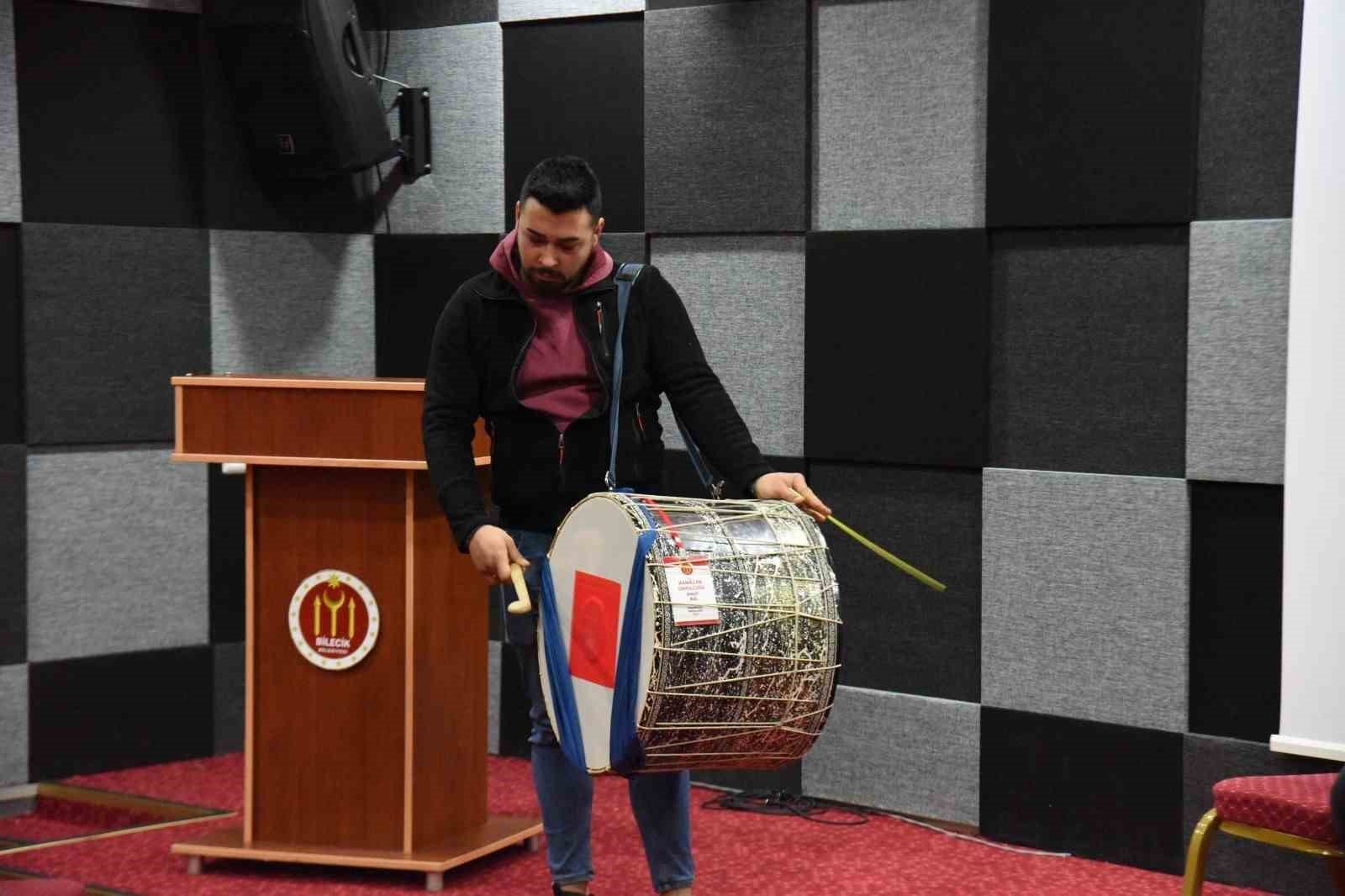 bozuyuk-haber_ramazan-davulculari-mesaiye-basladi-0.jpg