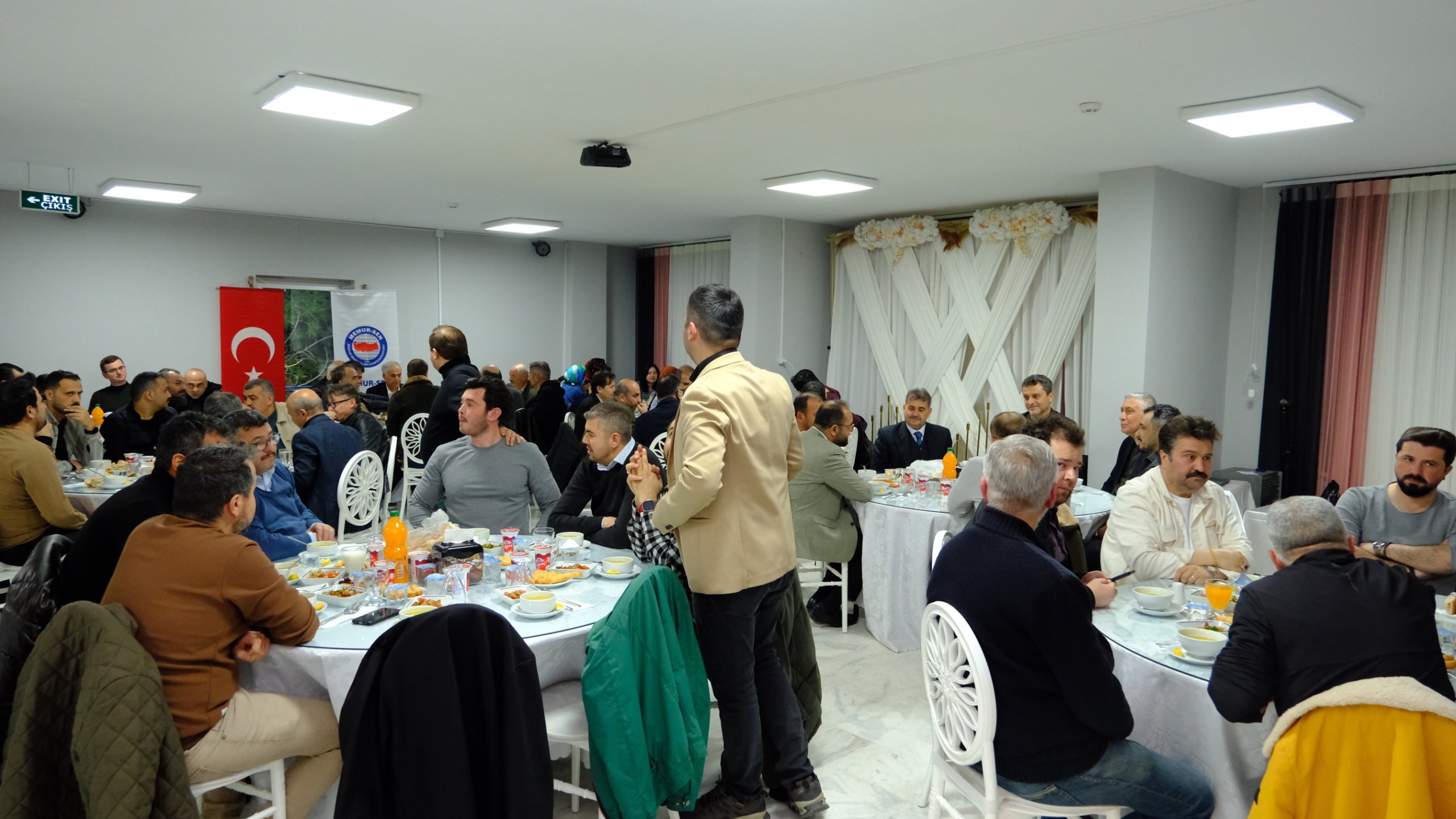 bozuyuk-haber_yaman-memur-sen-uyeleri-ile-iftarda-bulustu-0.jpg