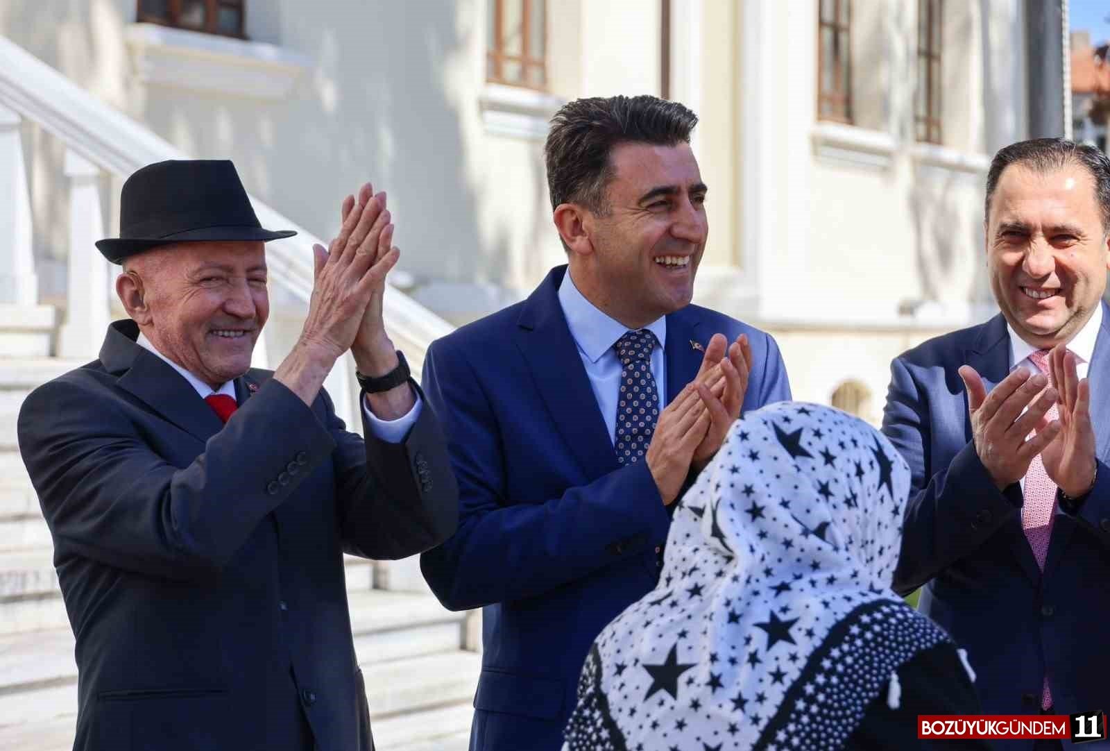 huzurevi-sakinlerini-makaminda-agirladi-4142.jpg