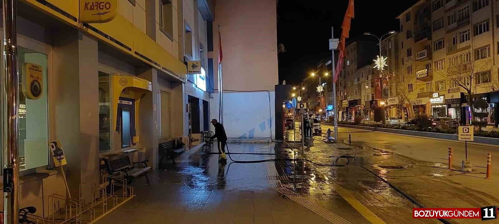 bozuyuk-te-kaldirimlar-tazyikli-suyla-yikanarak-bayrama-hazirlaniyor-6616.jpg