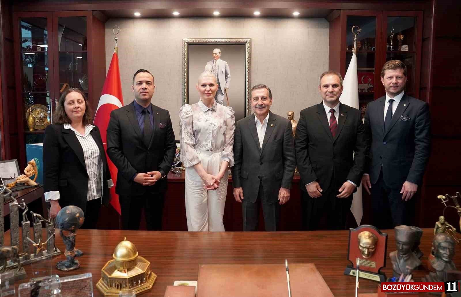 baskan-subasi-sehrimiz-icin-cevre-il-ve-ilcelerle-yakin-iletisim-kurmaya-devam-ediyoruz-12113.jpg