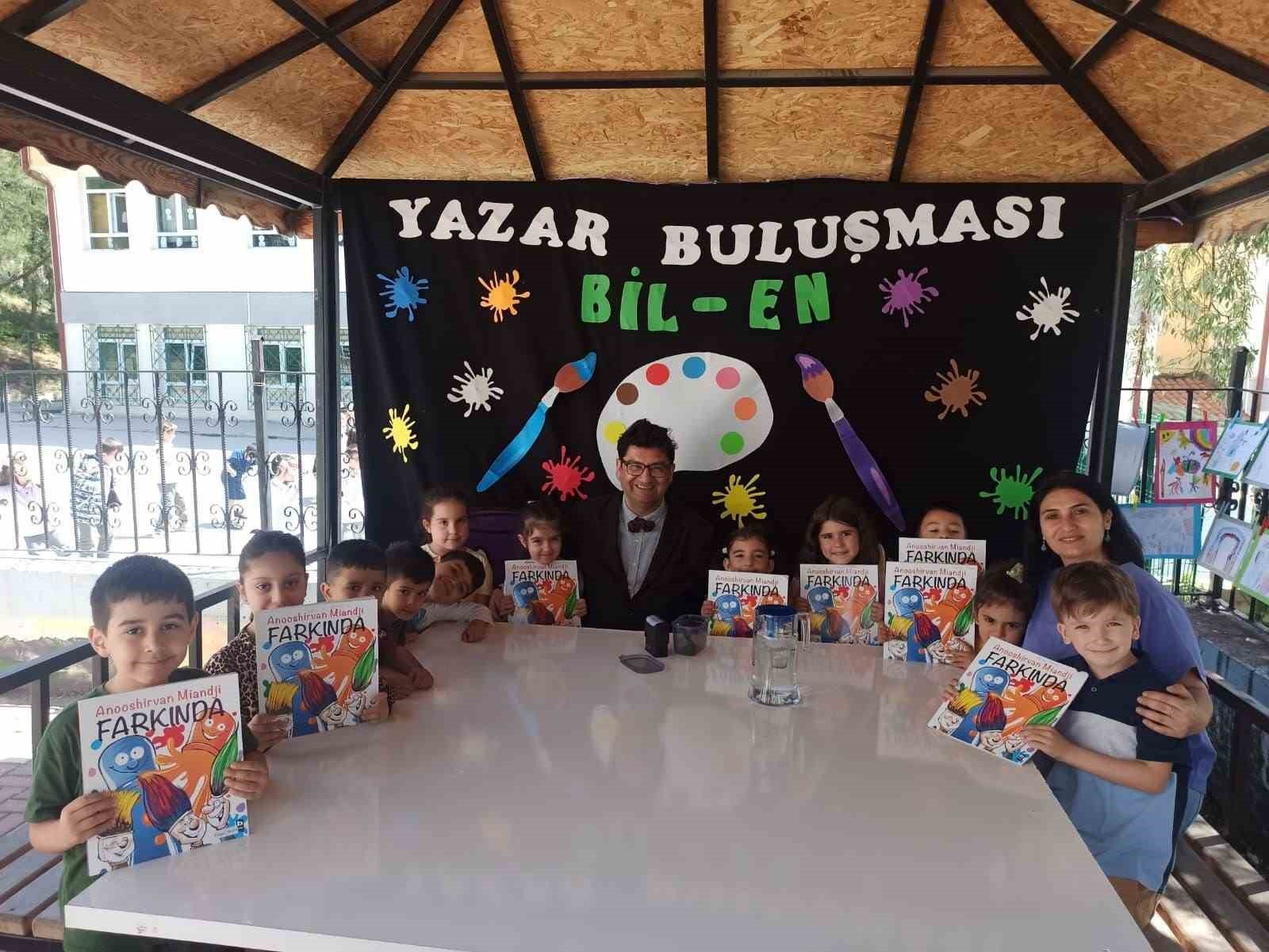 bozuyuk-haber-769137-minik-ogrenciler-yazar-bulusmasinda-imzali-kitaplarin-sahibi-oldu-0.jpg