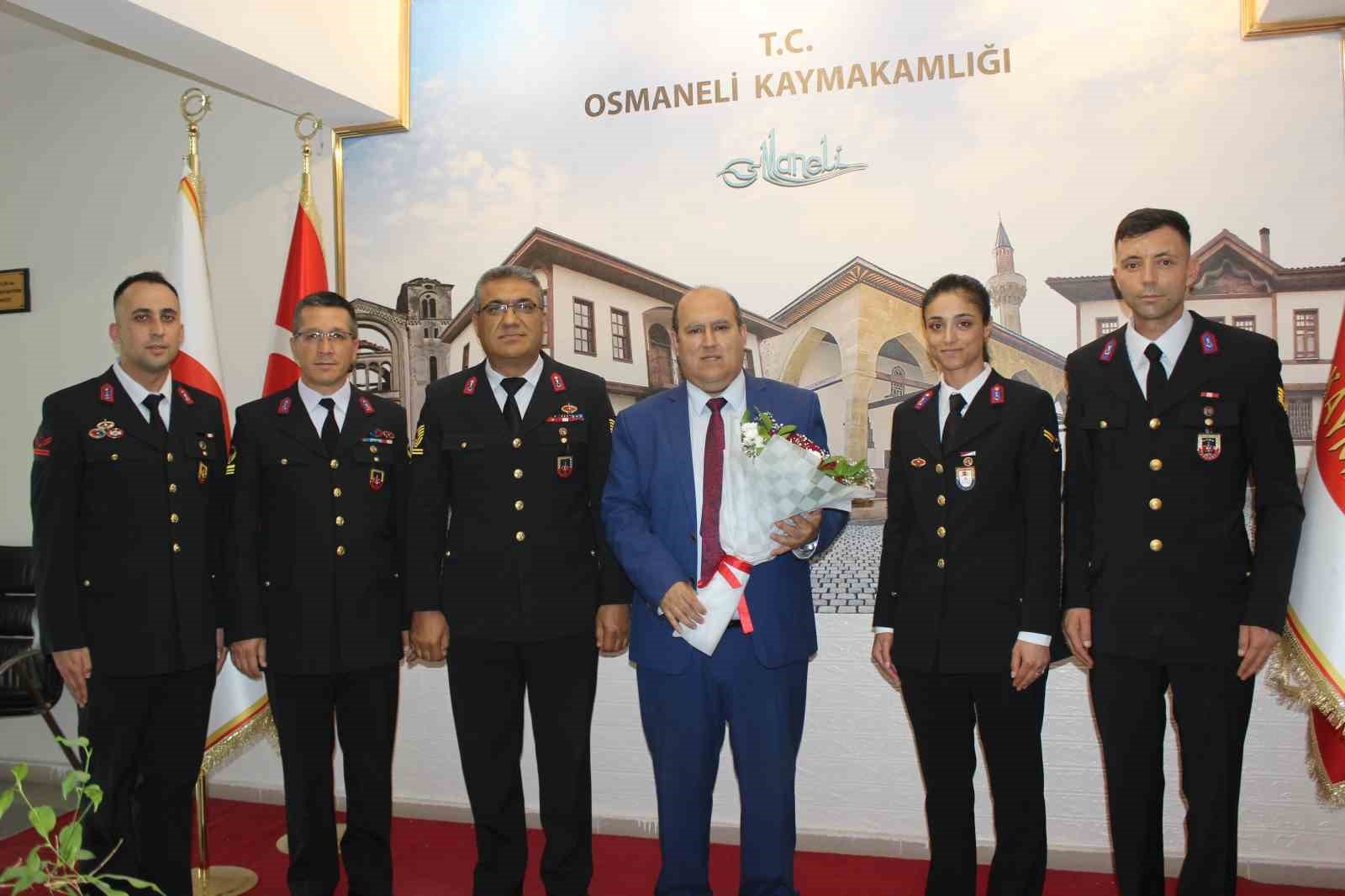 bozuyuk-haber-712312-kaymakam-unal-jandarma-teskilatini-kabul-etti-0.jpg