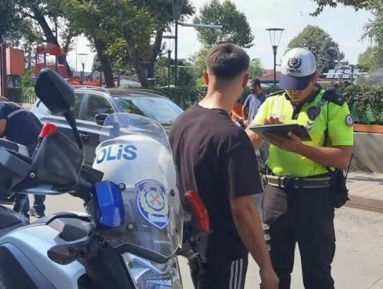 bozuyuk-haber-161137-osmaneli-nde-trafik-denetiminde-60-bin-938-tl-para-cezasi-uygulandi-0.jpg