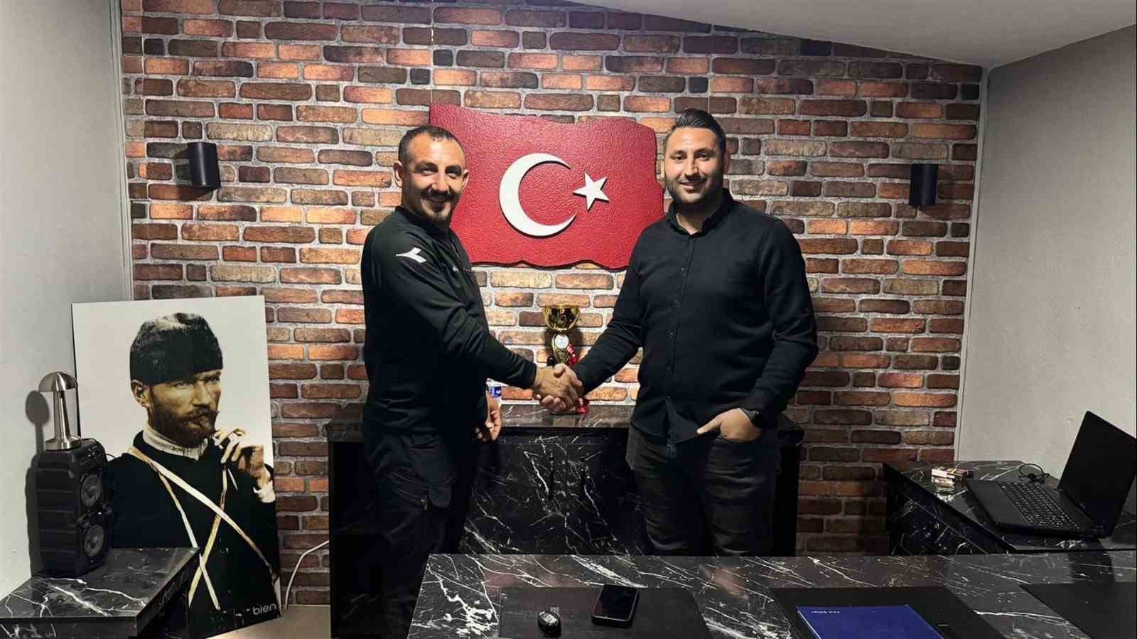 bozuyuk-haber-296511-gulumbespor-yeni-sezon-oncesi-tecrubeli-isim-mehmet-yunus-altin-ile-anlasti-0.jpg