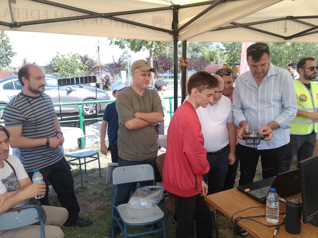 bozuyuk-haber-44107710-golpark-fest-te-ilk-kez-kompozit-iha-kanadi-0.jpg
