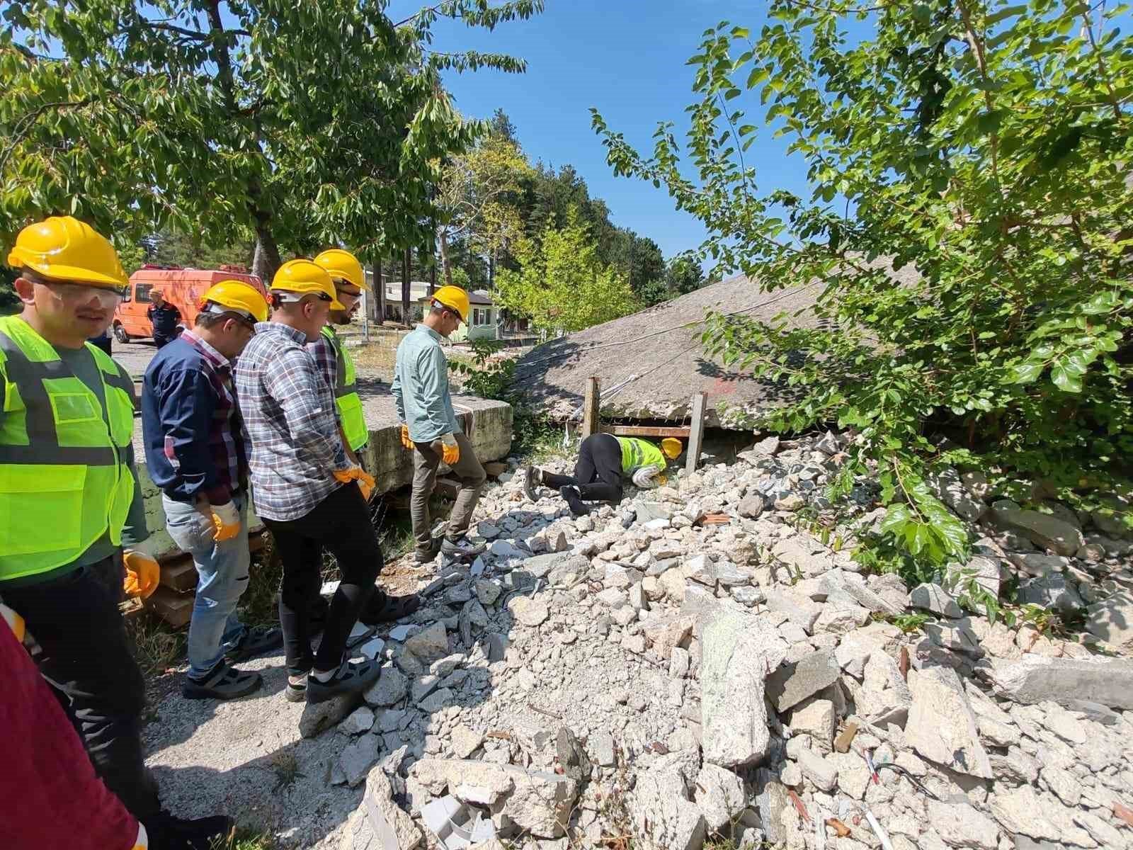 bozuyuk-haber-472581-bilecik-genclik-ve-spor-il-mudurlugu-personeline-egitim-0.jpg