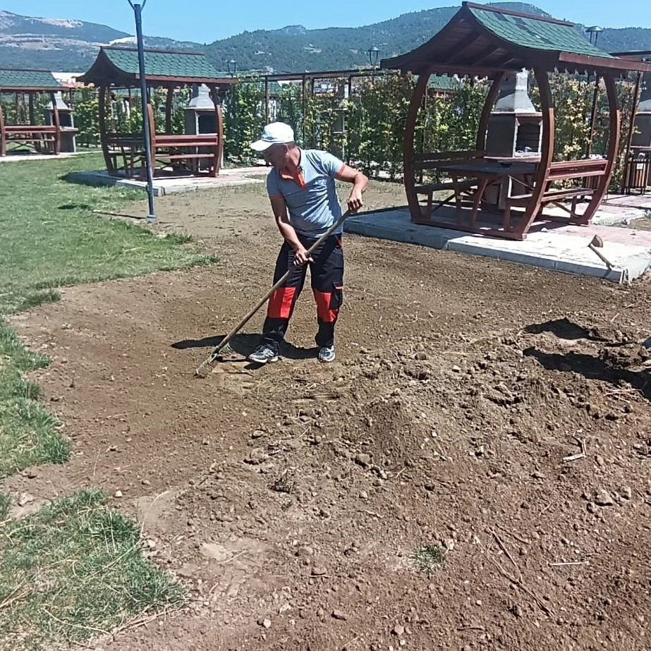 bozuyuk-haber-536944-piknik-ve-mesire-alanlar-yesillendirildi-0.jpg