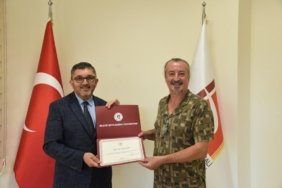 bozuyuk-haber-493765-guzel-sanatlar-ve-tasarim-fakultesinde-devir-teslim-toreni-0.jpg