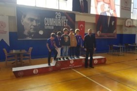 bozuyuk-haber-141217-satrancta-minikler-derece-elde-etti-0.jpg