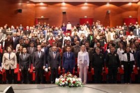 bozuyuk-haber-455999-dis-hekimligi-fakultesi-ogrencileri-ilk-beyaz-onluklerini-giydi-1.jpg