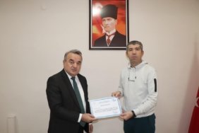bozuyuk-haber-1038588-basari-belgelerini-aldilar-0.jpg