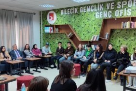 bozuyuk-haber-164189-bozuyuk-te-universite-ogrencileri-ile-bulustu-0.jpg