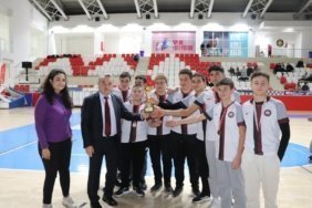 bozuyuk-haber-2710481-bozuyuk-te-sampiyonluk-kupalari-sahiplerini-buldu-0.jpg