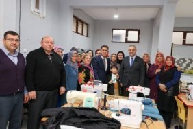 bozuyuk-haber-9861044-bayirkoy-de-dikisin-ipinde-kadinin-emegi-gelecegin-dokusu-var-0.jpg