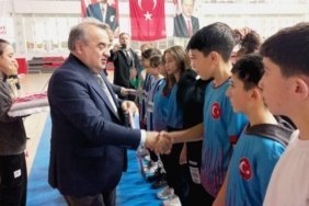 bozuyuk-haber-1069347-kaymakam-ozturk-ten-genc-sporculara-destek-0.jpg