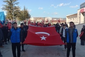 bozuyuk-haber-175531-pazaryeri-nde-sarikamis-sehitleri-icin-yuruyus-yapildi-0.jpg