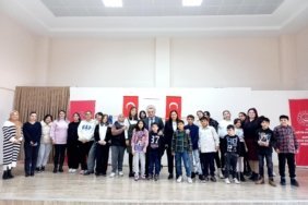 bozuyuk-haber-2298210-kaymakam-ozturk-sevgi-evleri-nde-cocuklarla-bulustu-0.jpg