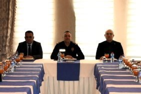 bozuyuk-haber-110141010-bilecik-il-emniyet-muduru-hakan-yilmaz-muhtarla-bulustu-0.jpg