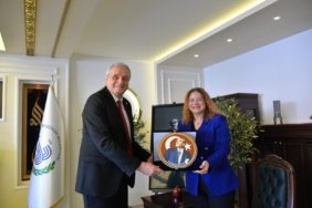 bozuyuk-haber-673317-komsu-belediye-den-bakkalcioglu-na-ziyaret-0.jpg